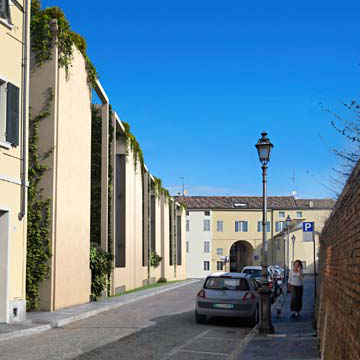 Santa Teresa: progetto di lotto urbano a Parma - scorcio prospetto su strada